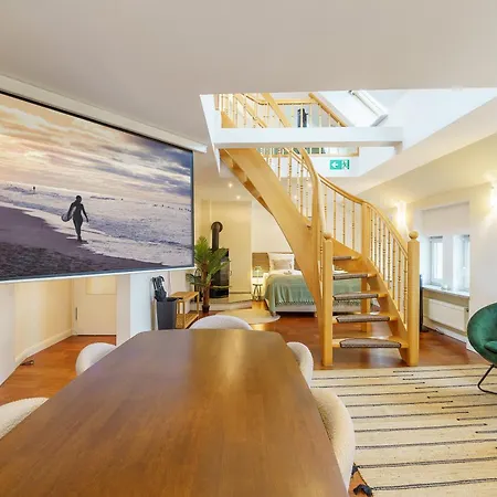 Apartamento Maisonette Am Holstentor Mit Dachterrasse Und Heimkino Lubeca